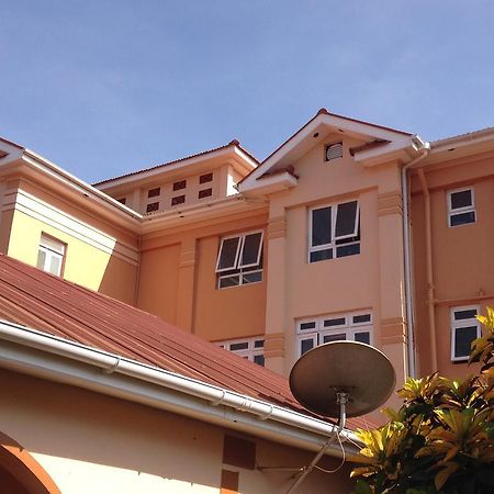 J Residence Motel Entebbe Extérieur photo