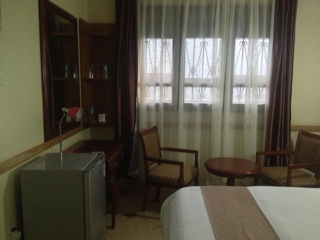 J Residence Motel Entebbe Chambre photo