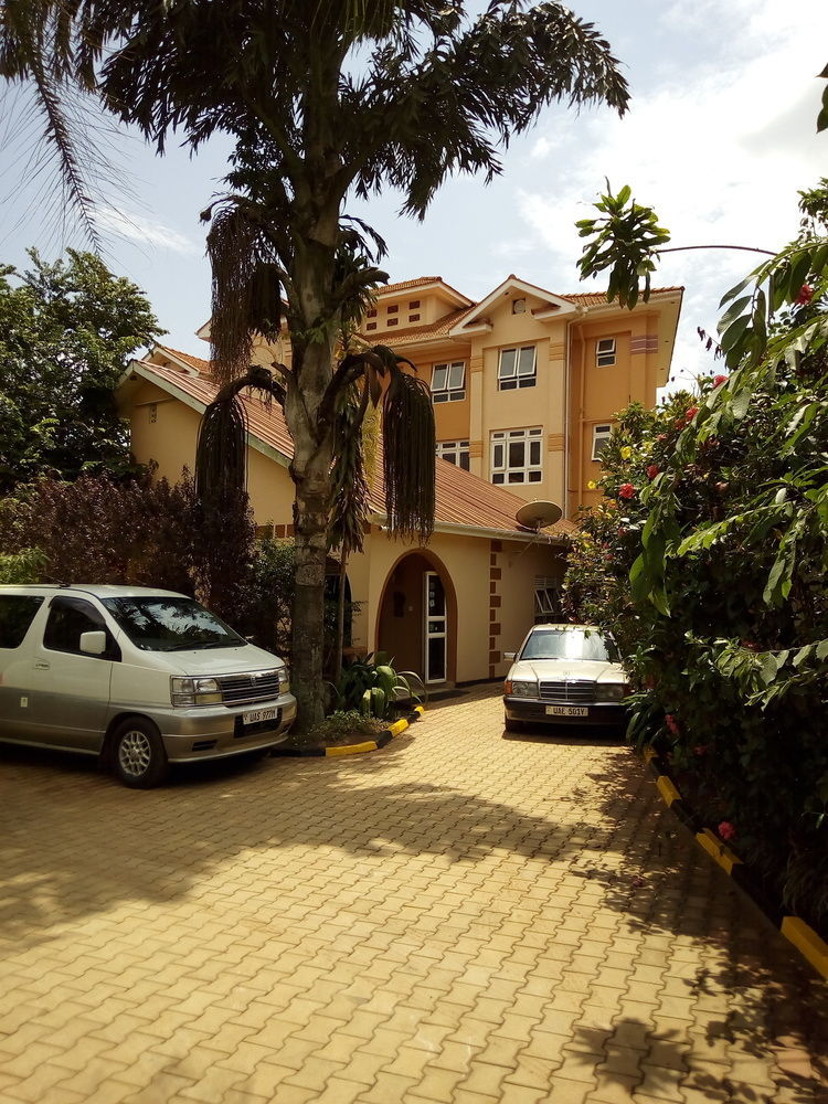 J Residence Motel Entebbe Extérieur photo